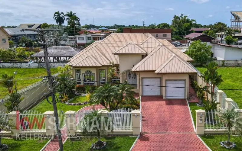 Foto van Keller Williams Suriname Miamistraat