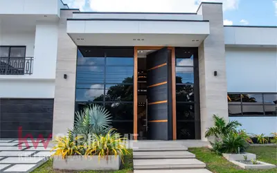 Foto van Keller Williams Suriname Dunlopstraat